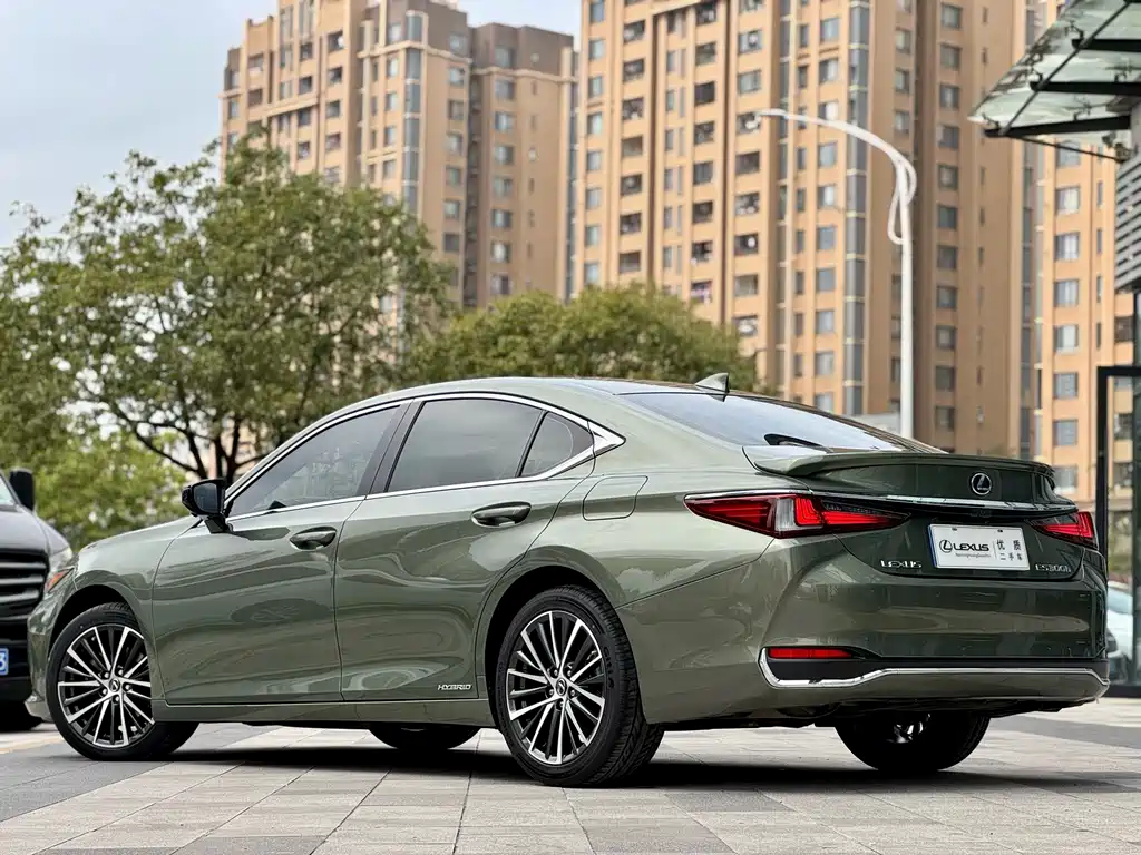 Lexus ES — миниатюра 4