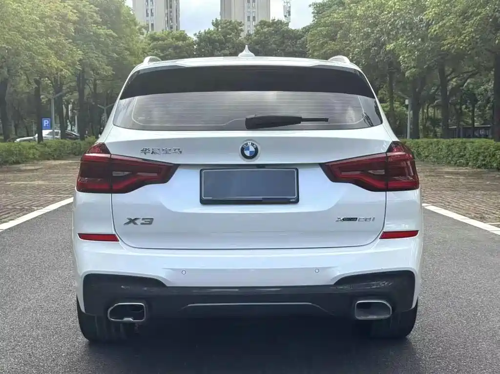 BMW X3 — миниатюра 7