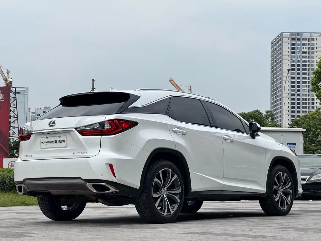 Lexus RX — миниатюра 7