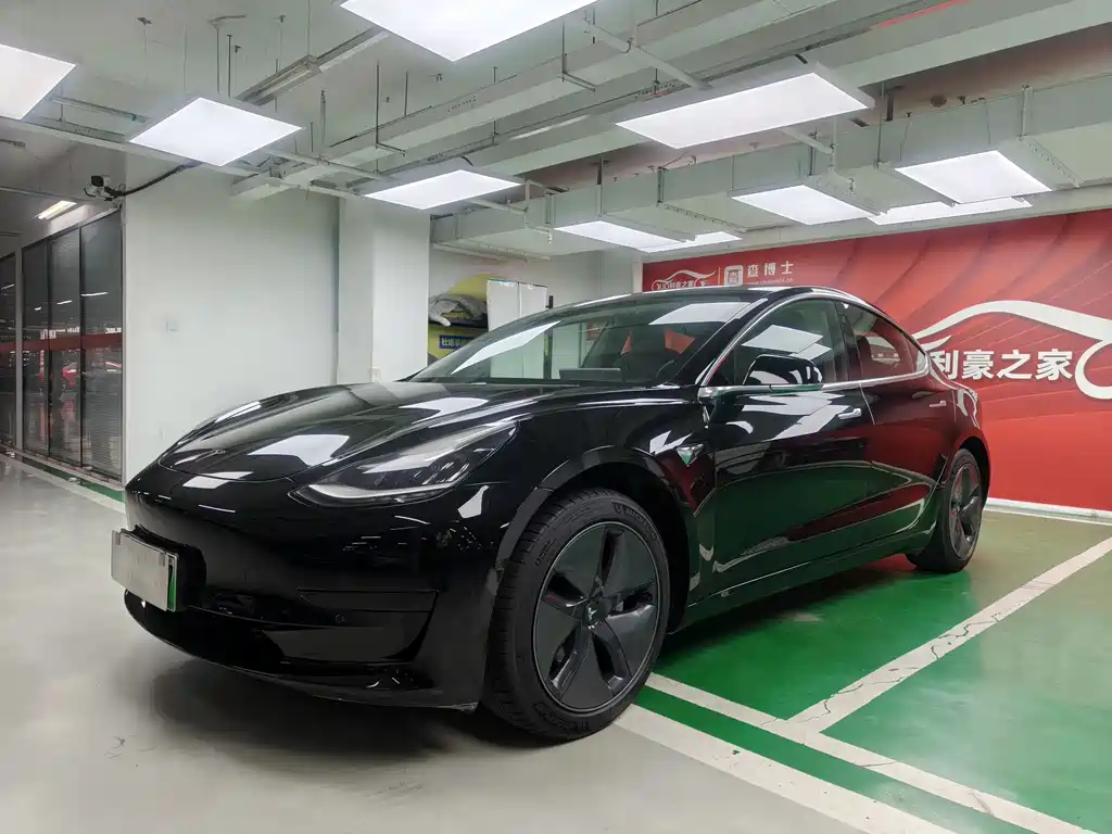 Tesla Model 3 2020