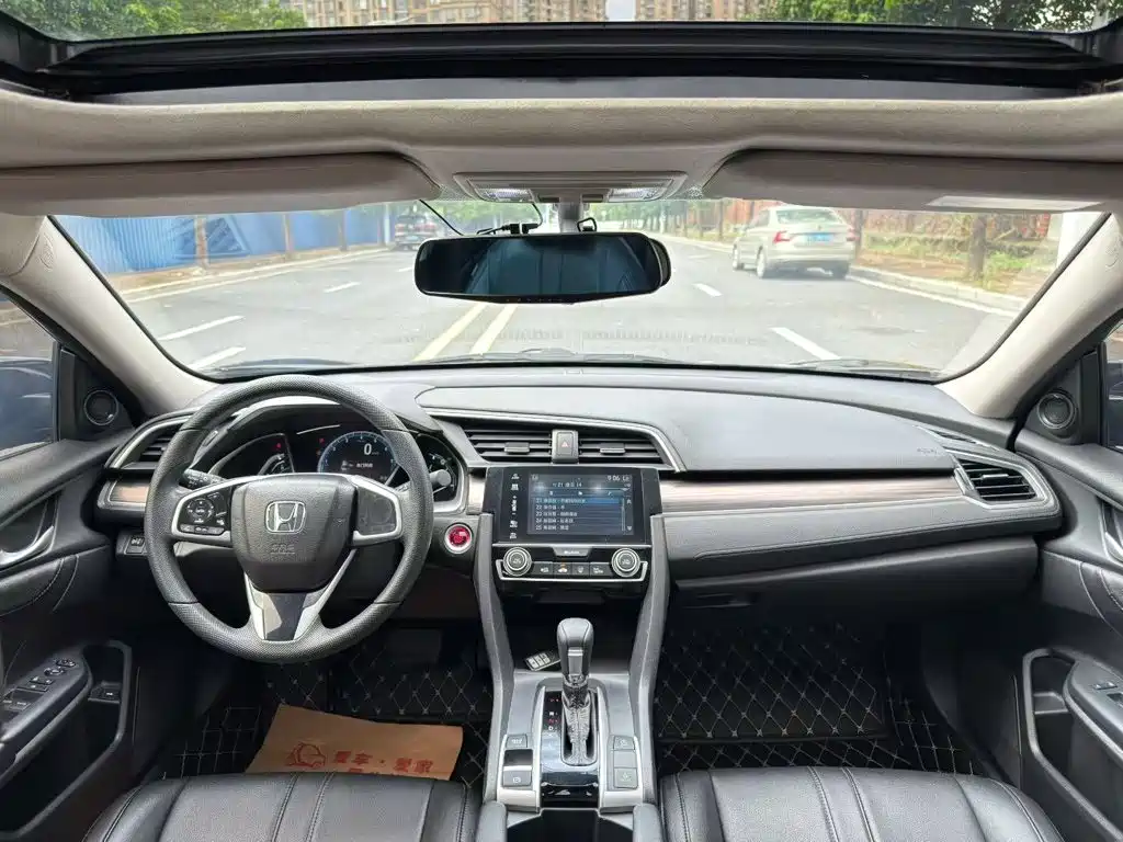 Honda Civic — миниатюра 9