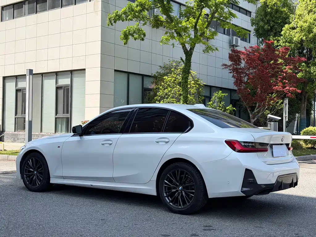 BMW 3 Series — миниатюра 20