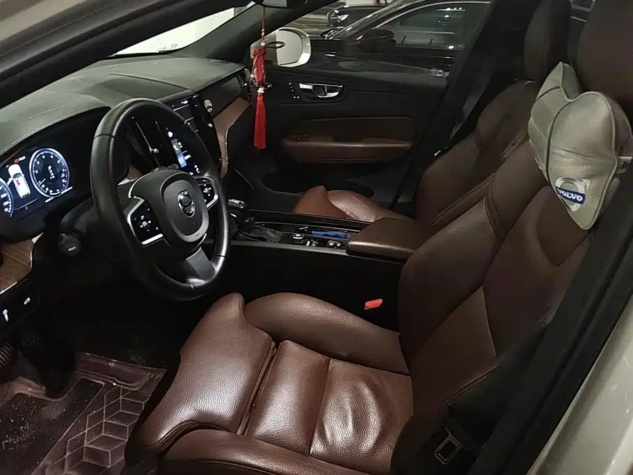 Volvo XC60 2021 T5 Luxury