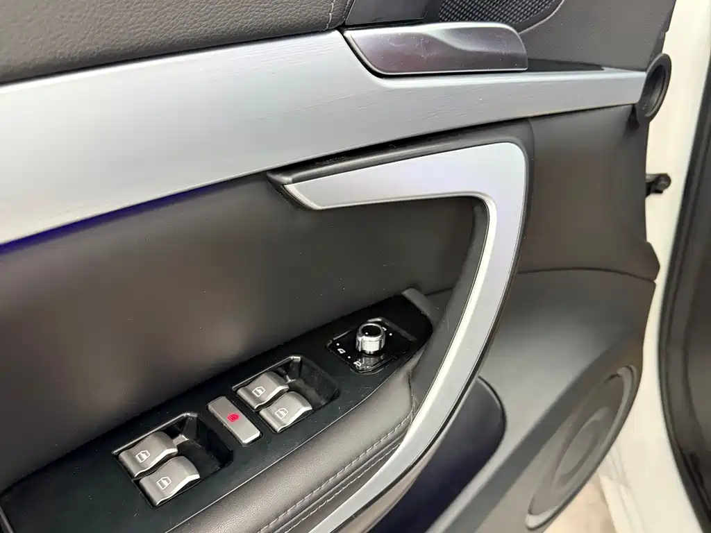 WEI PAI WEI BRAND VV7