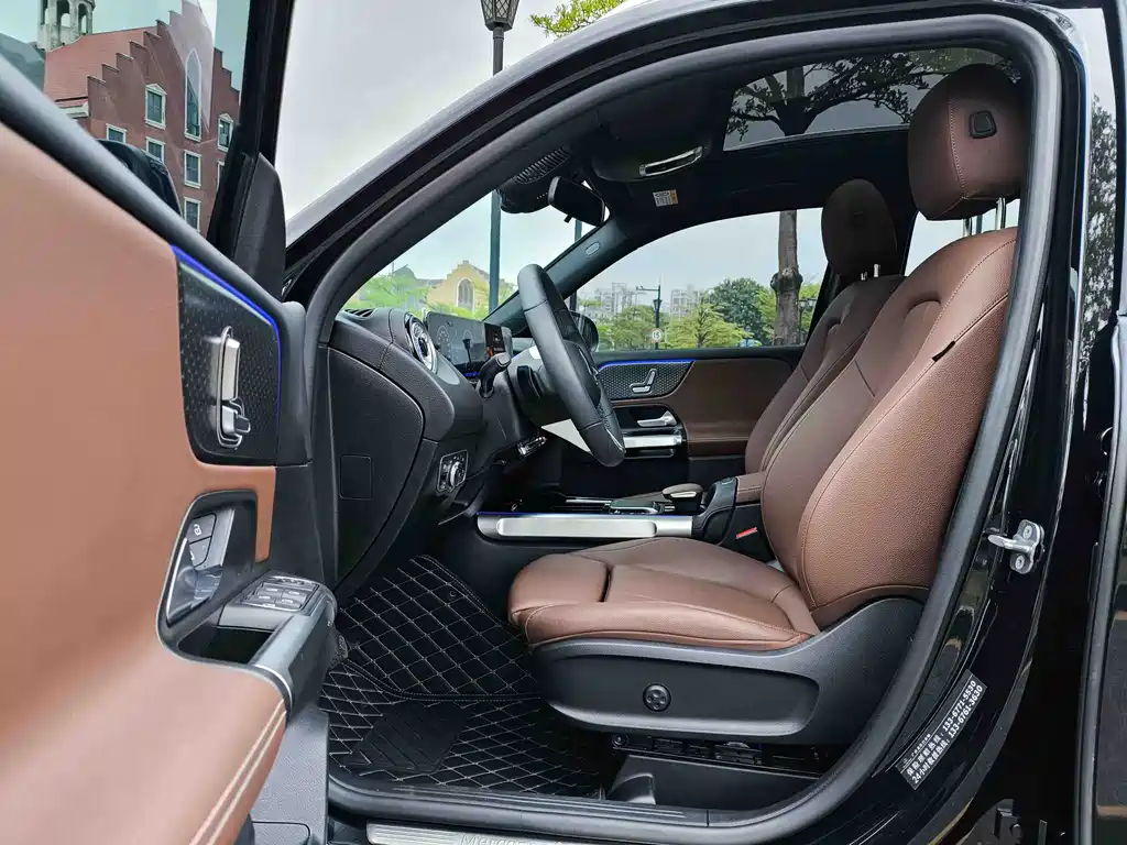 Mercedes-Benz GLB — миниатюра 4