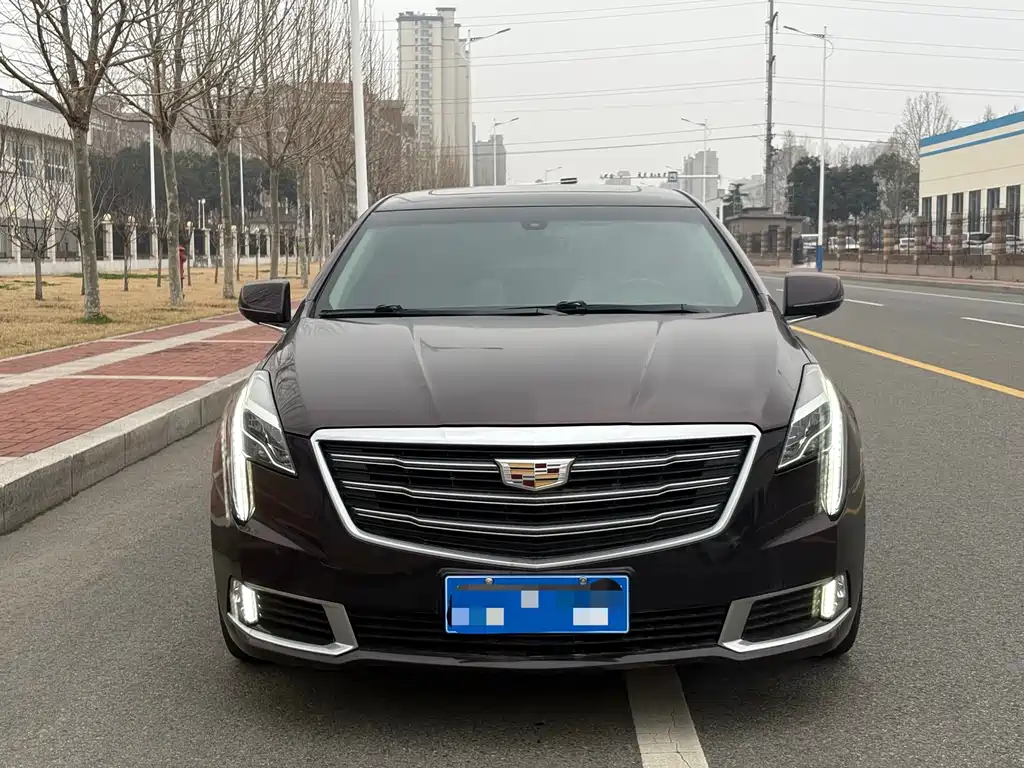 CADILLAC XTS