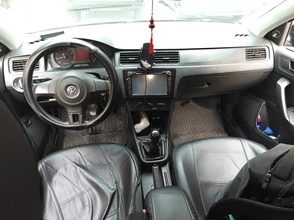 Volkswagen Santana — миниатюра 10