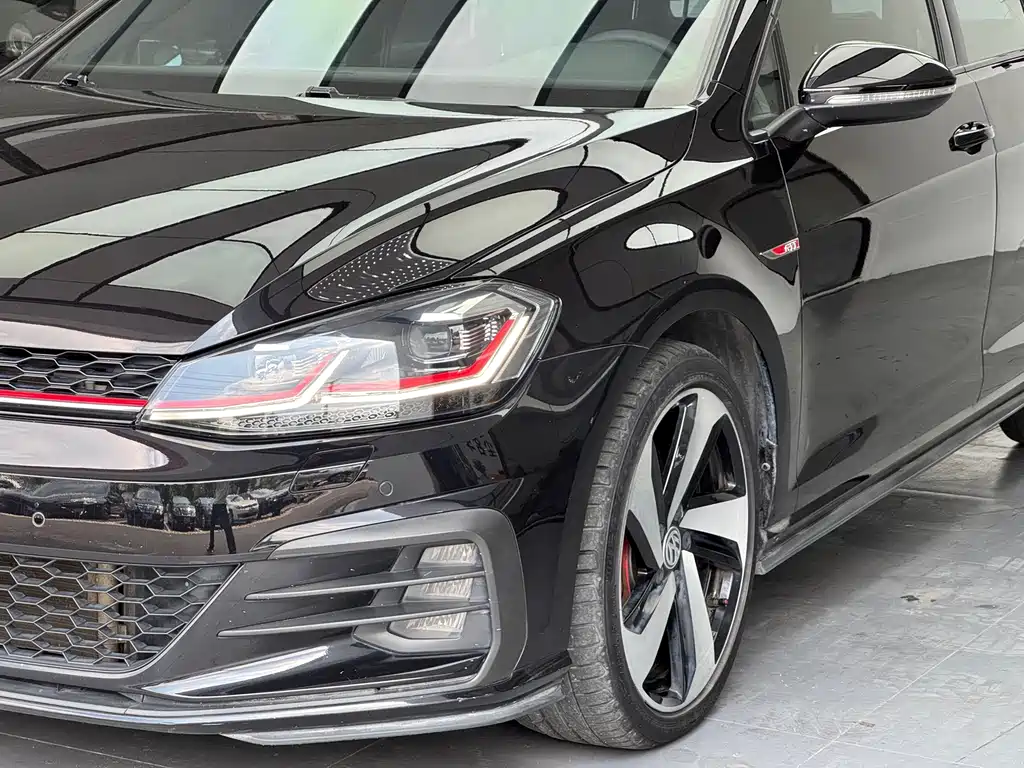 Volkswagen Golf GTI — миниатюра 3