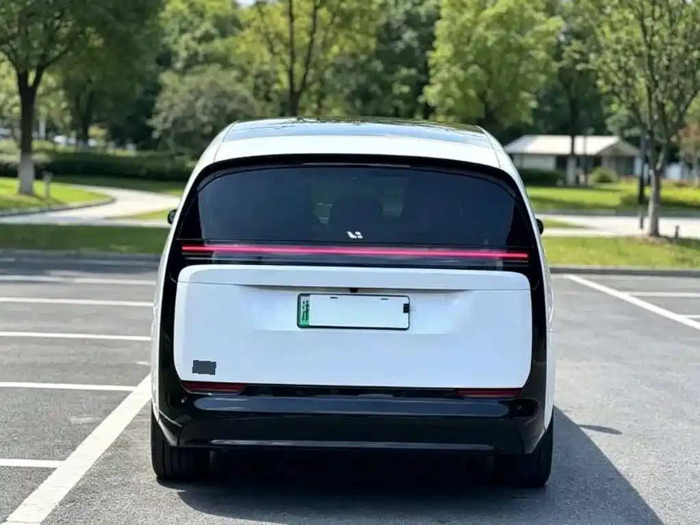 Li Auto Li MEGA — миниатюра 6