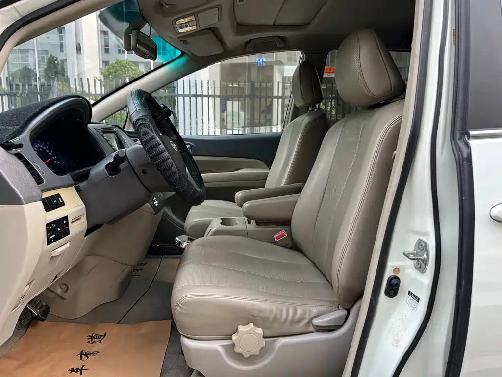 BYD M6 — миниатюра 3