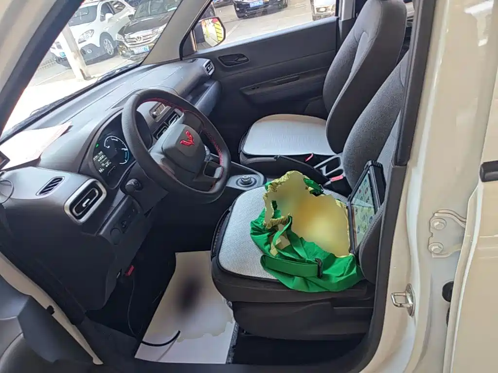 Wuling Hongguang EV — миниатюра 15