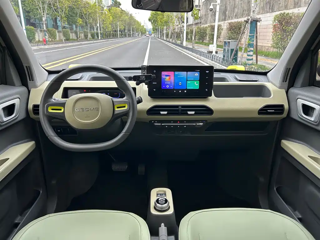 GEELY GALAXY PANDA