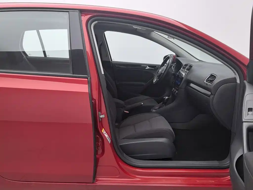 Volkswagen Golf — миниатюра 23