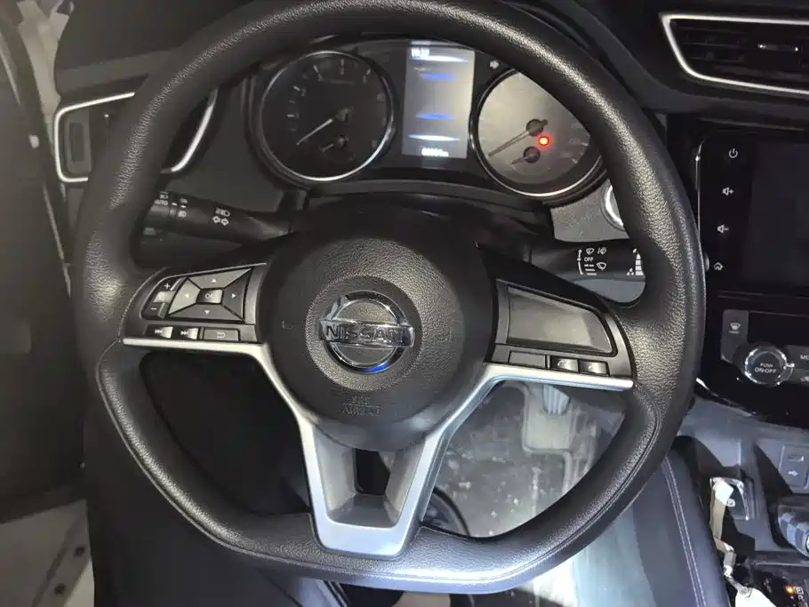 Nissan Qashqai — миниатюра 15