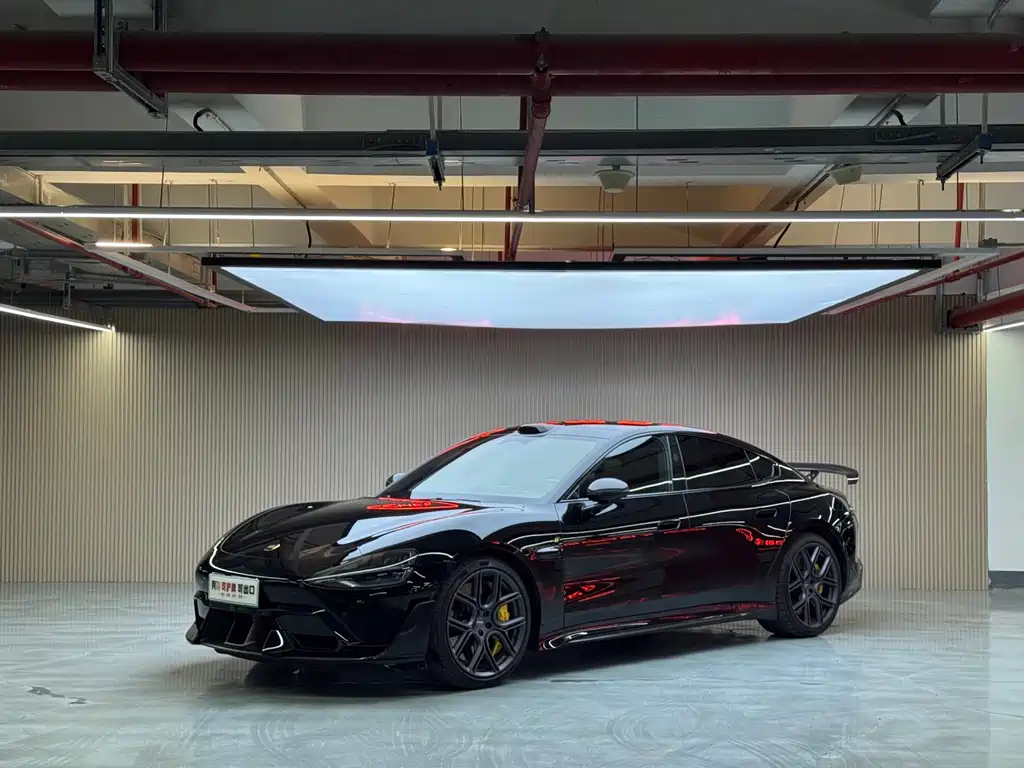 XIAOMI CAR XIAOMI SU7 ULTRA