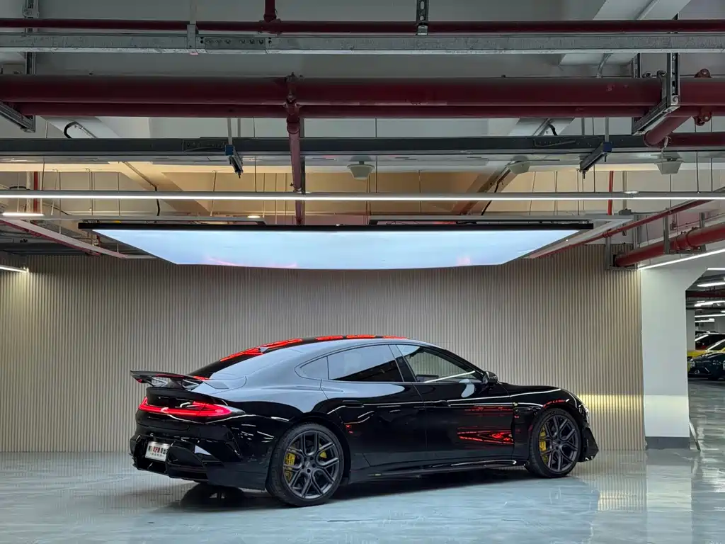 XIAOMI CAR XIAOMI SU7 ULTRA