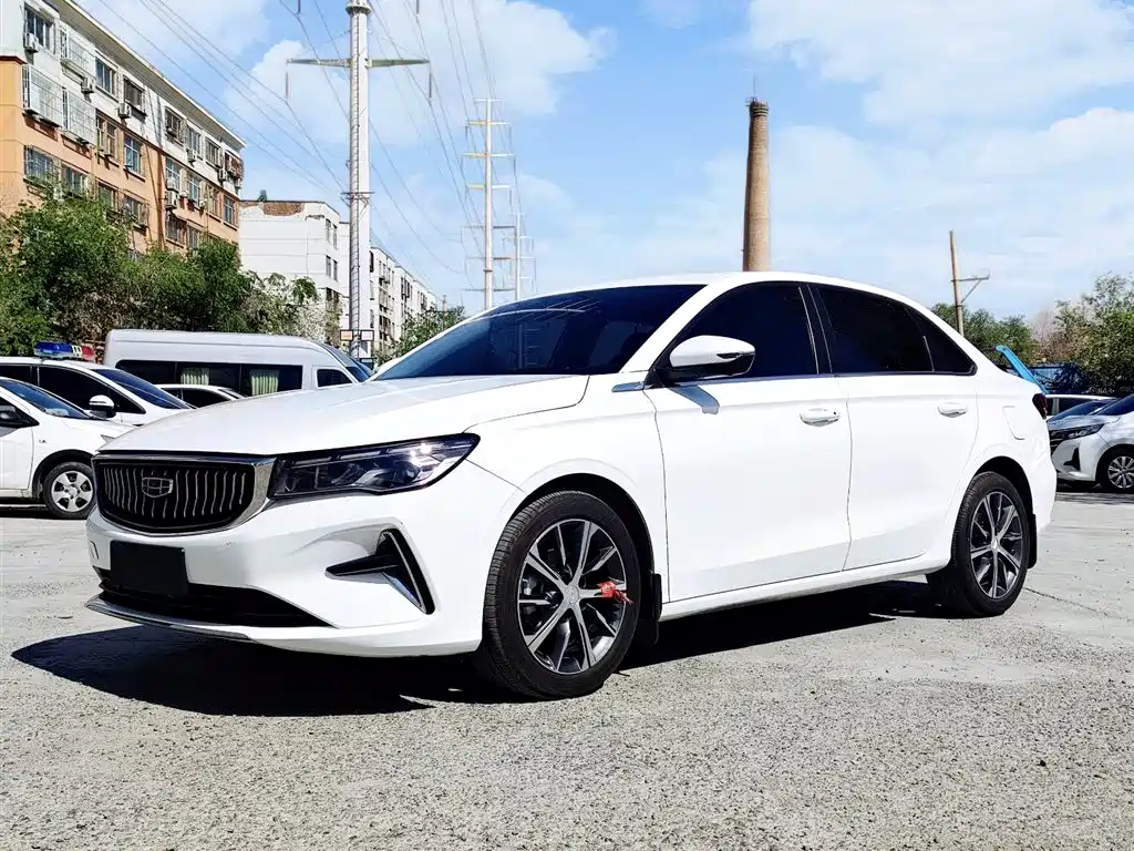 Geely Emgrand 2023