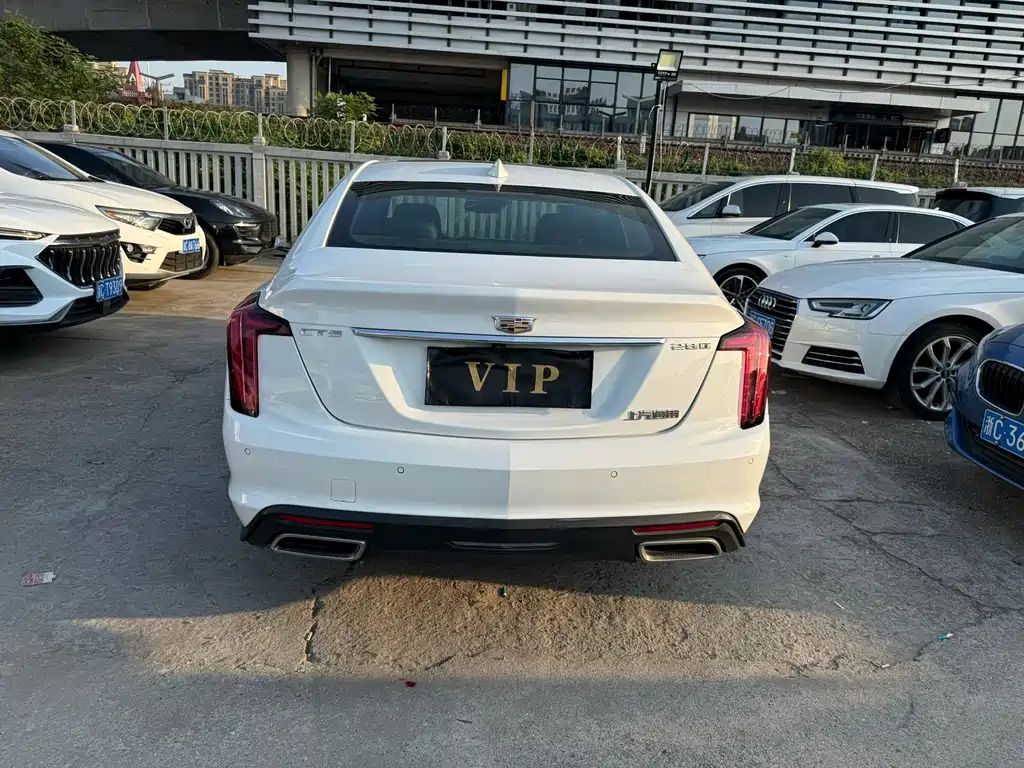 Cadillac CT5 — миниатюра 7
