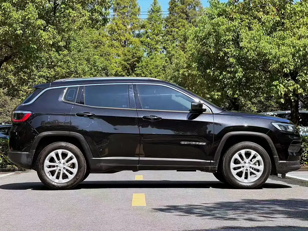 Jeep Compass — миниатюра 4