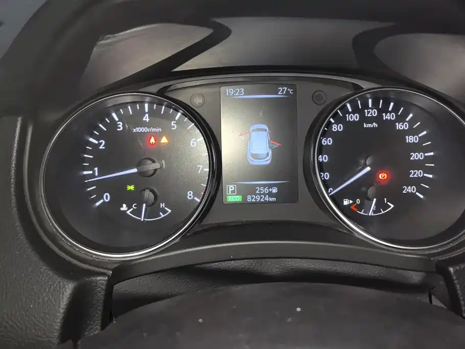 Nissan Qashqai — миниатюра 14