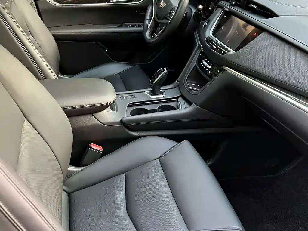 Cadillac XT5 — миниатюра 9