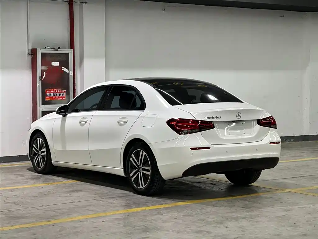 MERCEDES-BENZ A CLASS