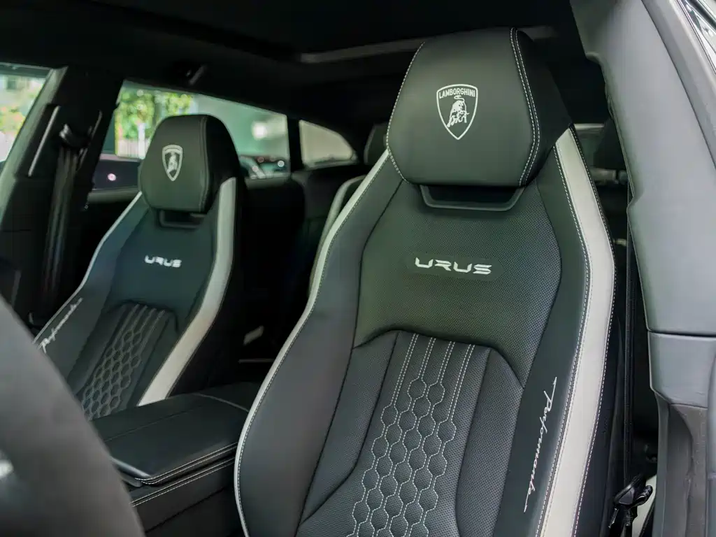 Lamborghini Urus — миниатюра 9
