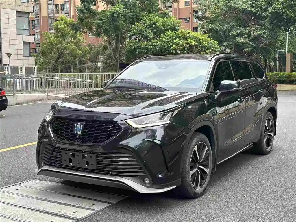 Toyota Crown Kluger
