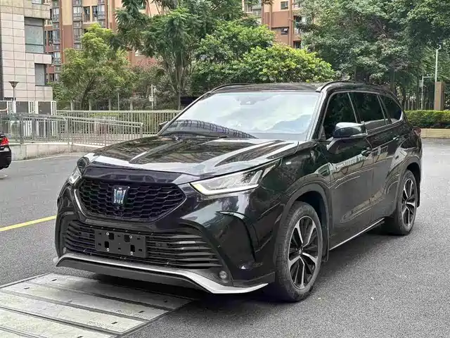 Toyota Crown Kluger