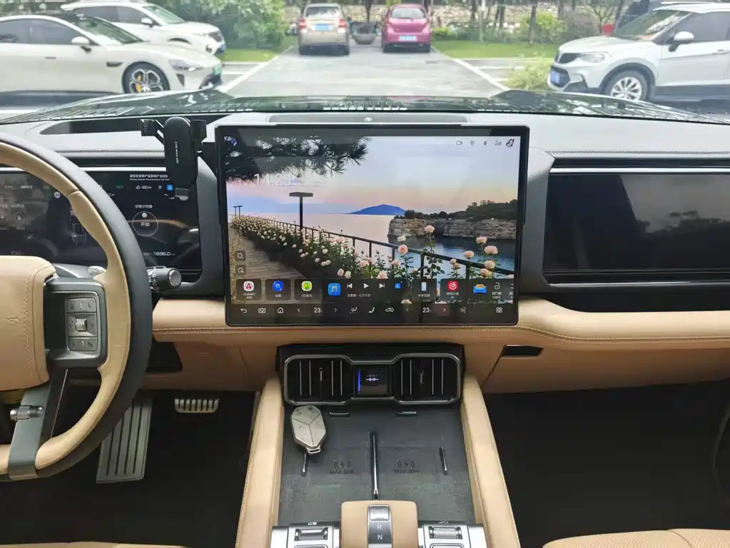 Fangchengbao Leopard 8 8 2025 Flagship 6 мест
