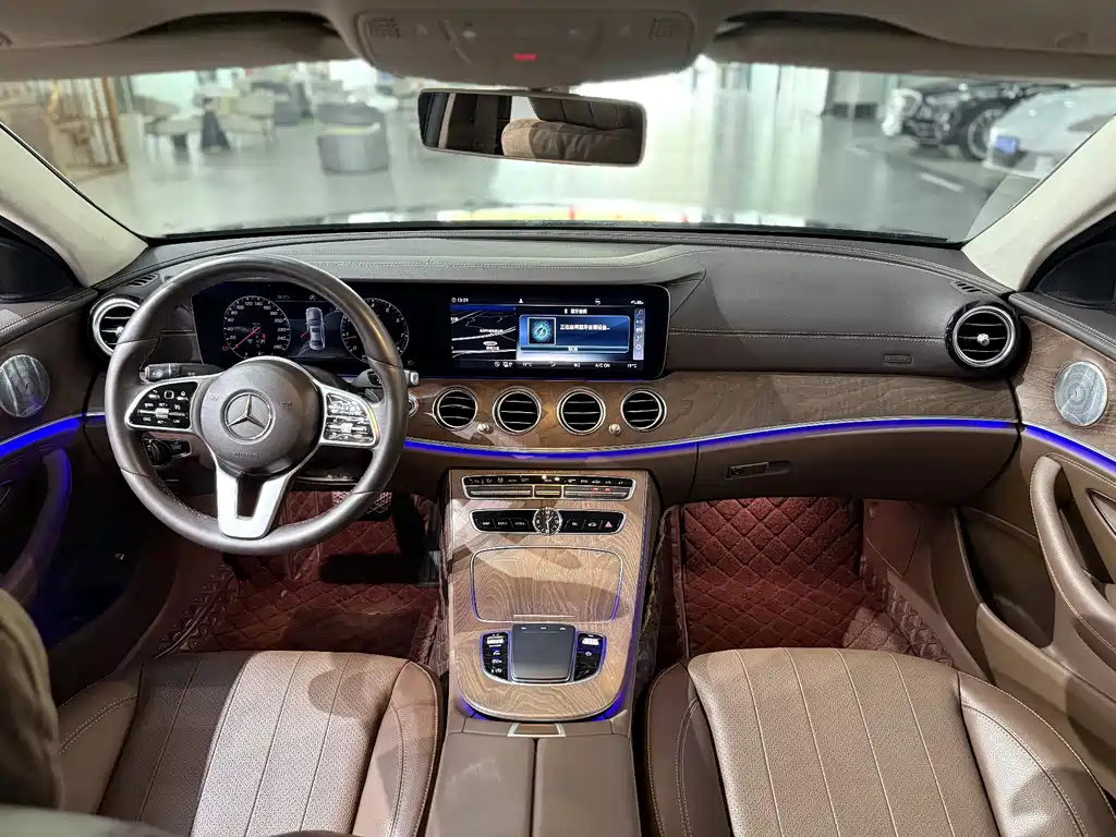 Mercedes-Benz E-Class — миниатюра 5
