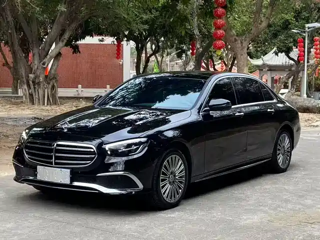 MERCEDES-BENZ E CLASS