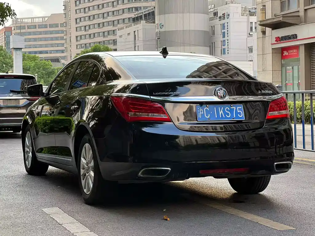 Buick LaCrosse — миниатюра 3