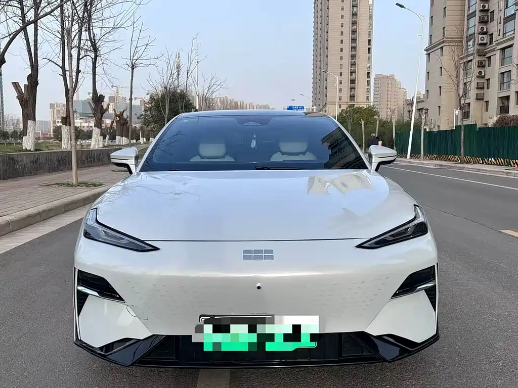 GEELY GALAXY GALAXY E8