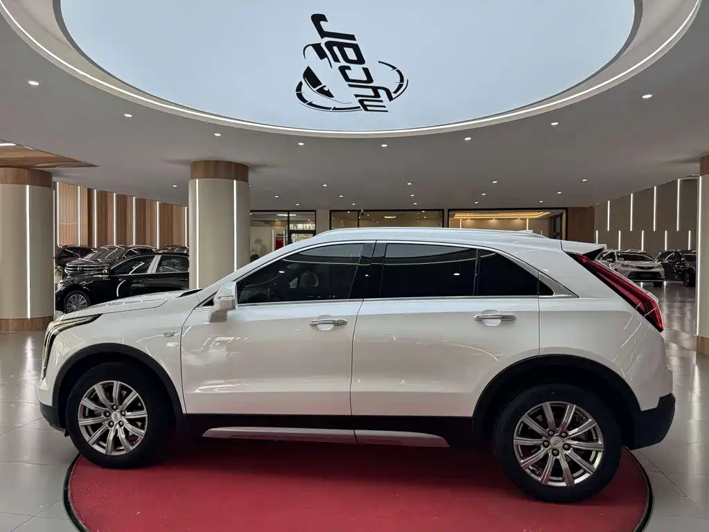 Cadillac XT4 2020 28T Lead