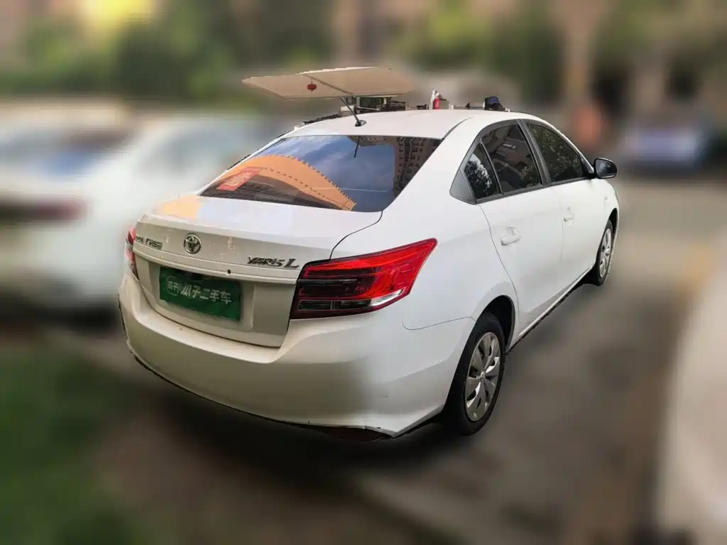 Toyota Yaris L — миниатюра 4
