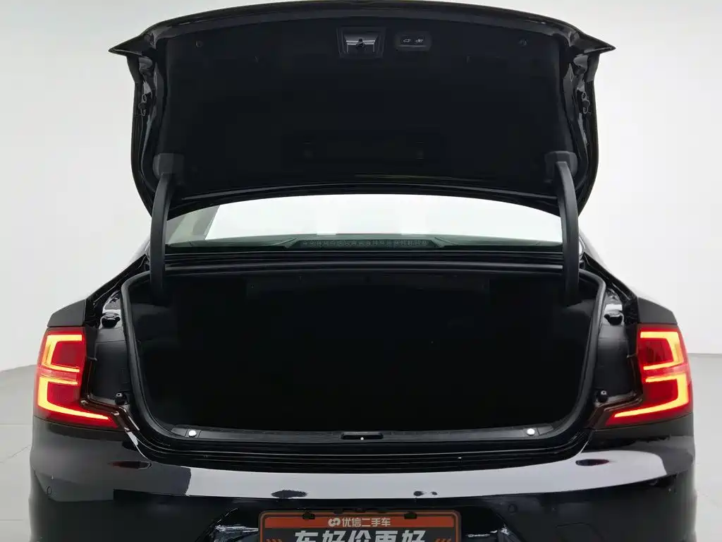 Volvo S90 — миниатюра 16
