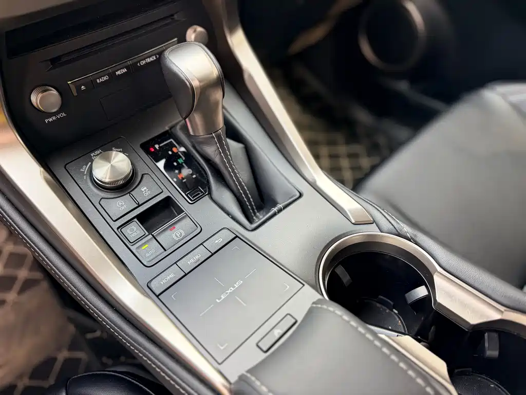 Lexus NX — миниатюра 19