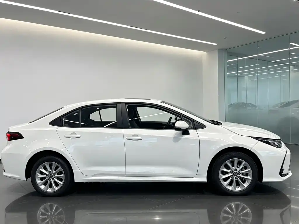 Toyota Corolla — миниатюра 4