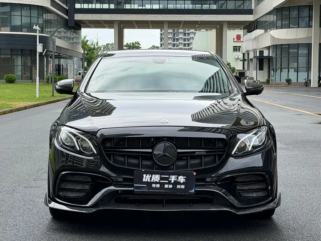 Mercedes-Benz E-Class — миниатюра 2