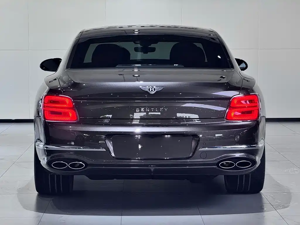 Bentley Flying Spur — миниатюра 6