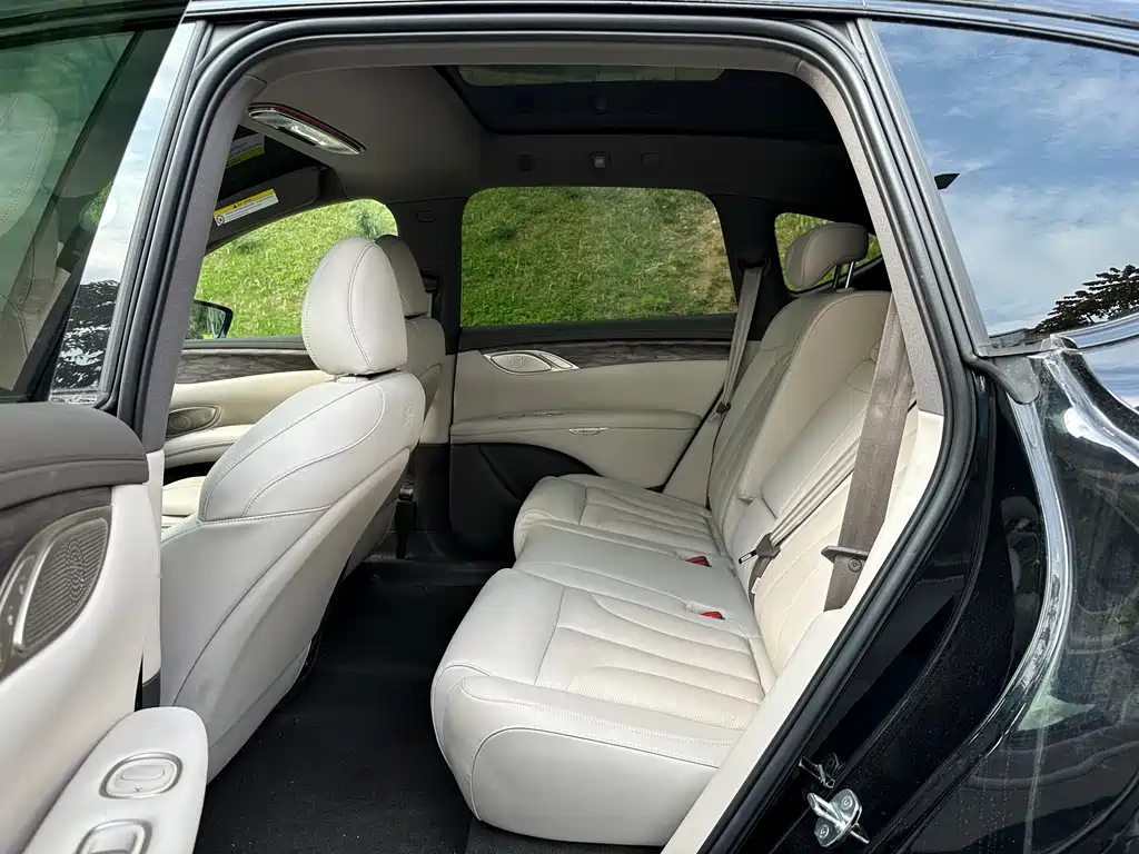 ZHIJI AUTOMOBILE ZHIJI LS7