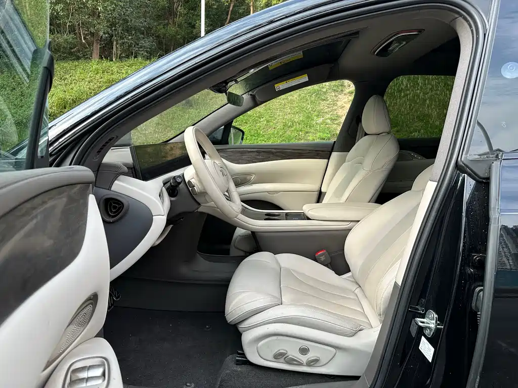 ZHIJI AUTOMOBILE ZHIJI LS7