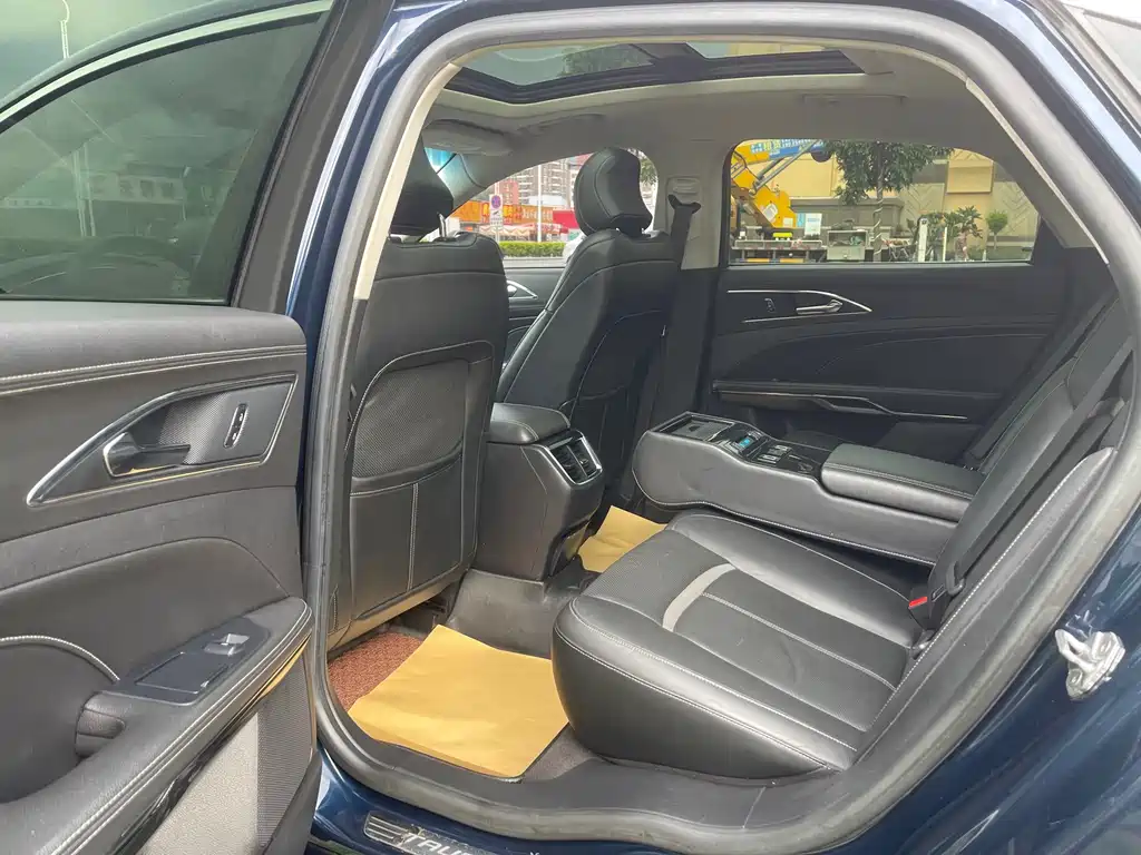 Ford Taurus — миниатюра 12