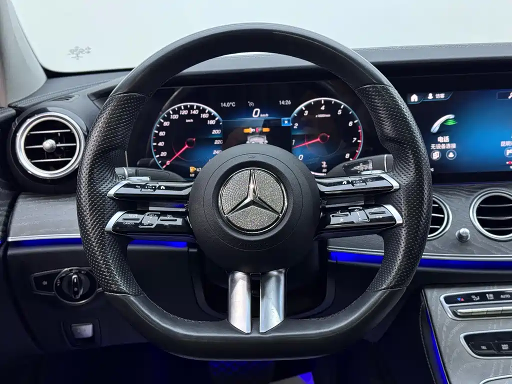 MERCEDES-BENZ E CLASS