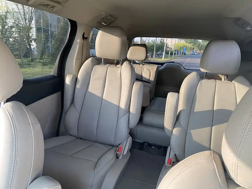 Buick GL8 2014 2.4L CT Luxury Comfort