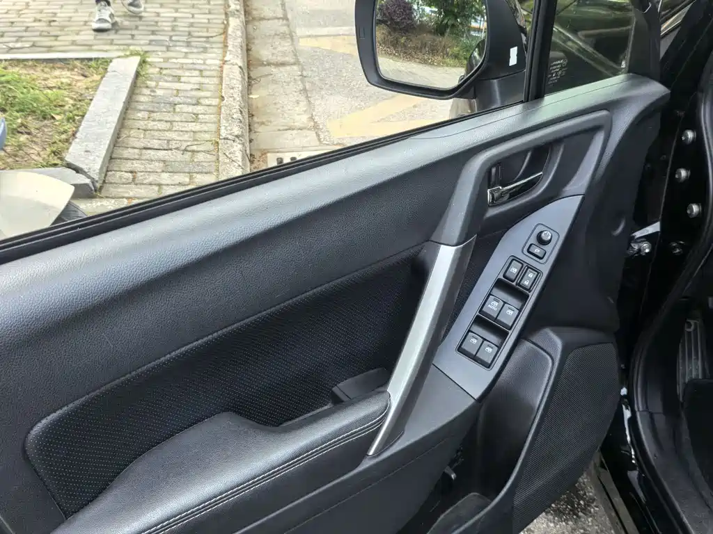 Subaru Forester 2013 2.5i AT Luxury