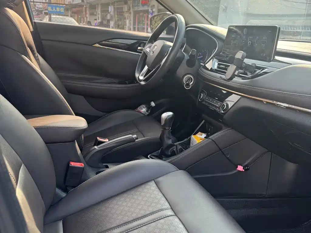 Changan Eado DT — миниатюра 9