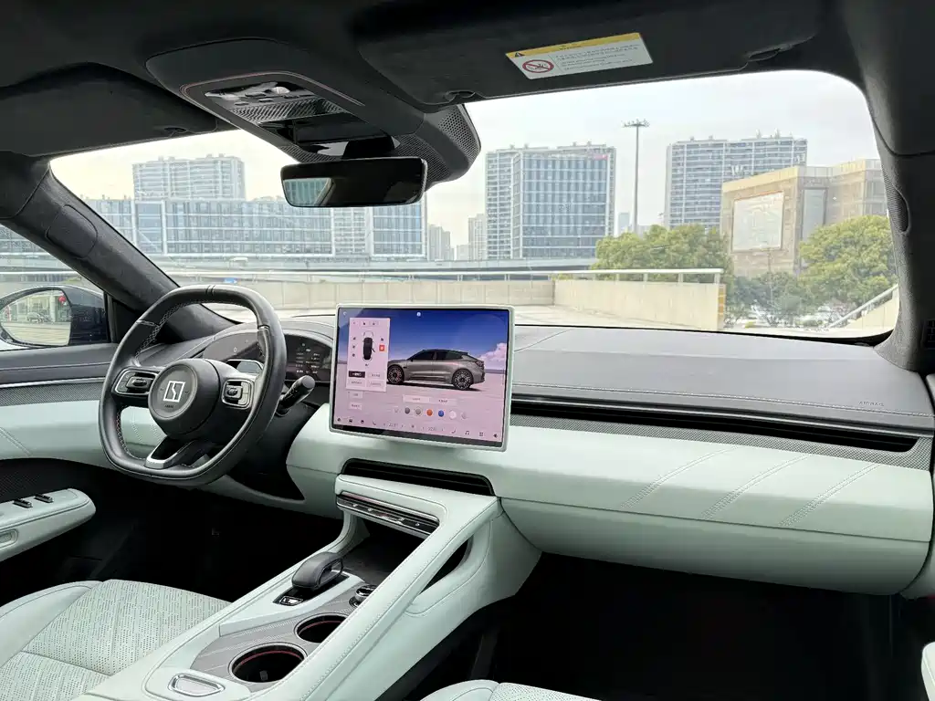 ZEEKR EXTREME KRYPTON 001