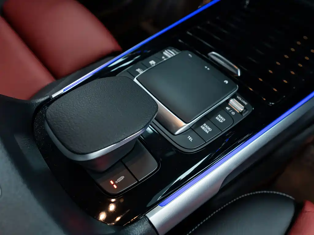 MERCEDES-BENZ GLB AMG